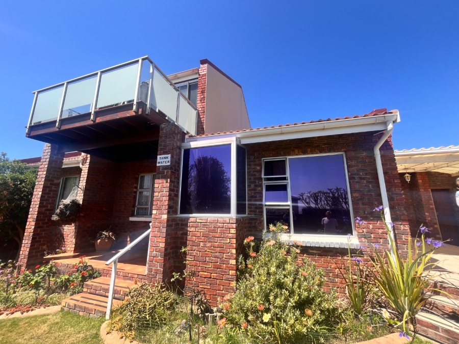 3 Bedroom Property for Sale in Wavecrest Eastern Cape